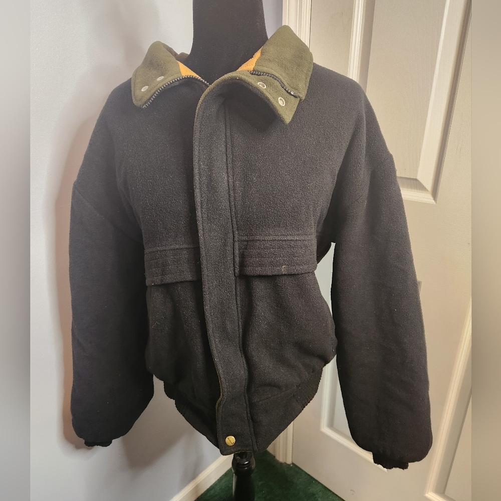 Vintage Polo Club Manhattan Size Large 42-44 Made In USA Coat Black, Yellow Mens